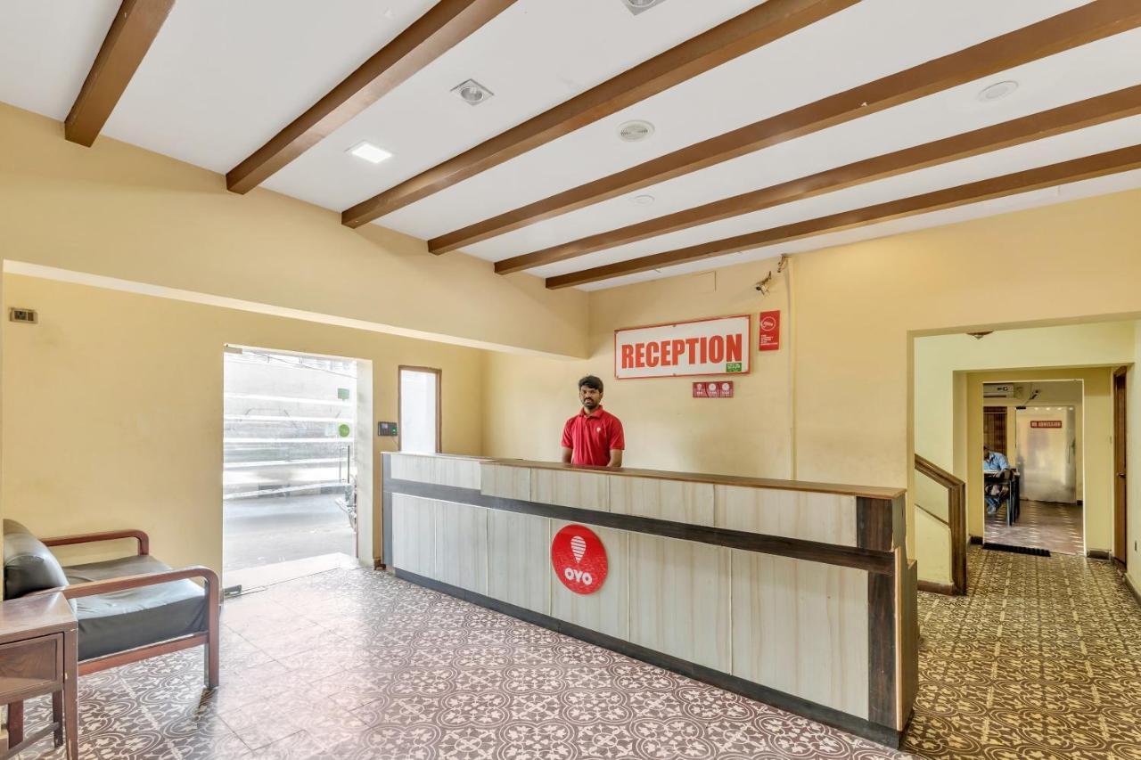 Oyo Flagship 2207 Hotel Transit ไฮเดอราบัด ภายนอก รูปภาพ