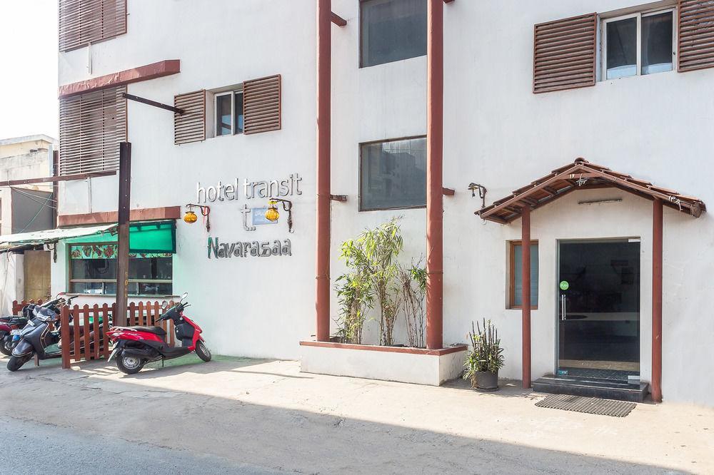Oyo Flagship 2207 Hotel Transit ไฮเดอราบัด ภายนอก รูปภาพ