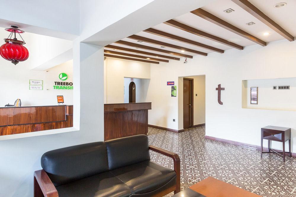 Oyo Flagship 2207 Hotel Transit ไฮเดอราบัด ภายนอก รูปภาพ